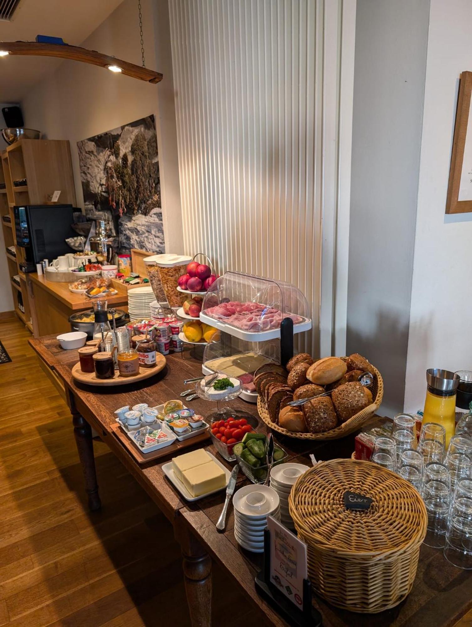 Hotel Weingut Weich Riol Zewnętrze zdjęcie