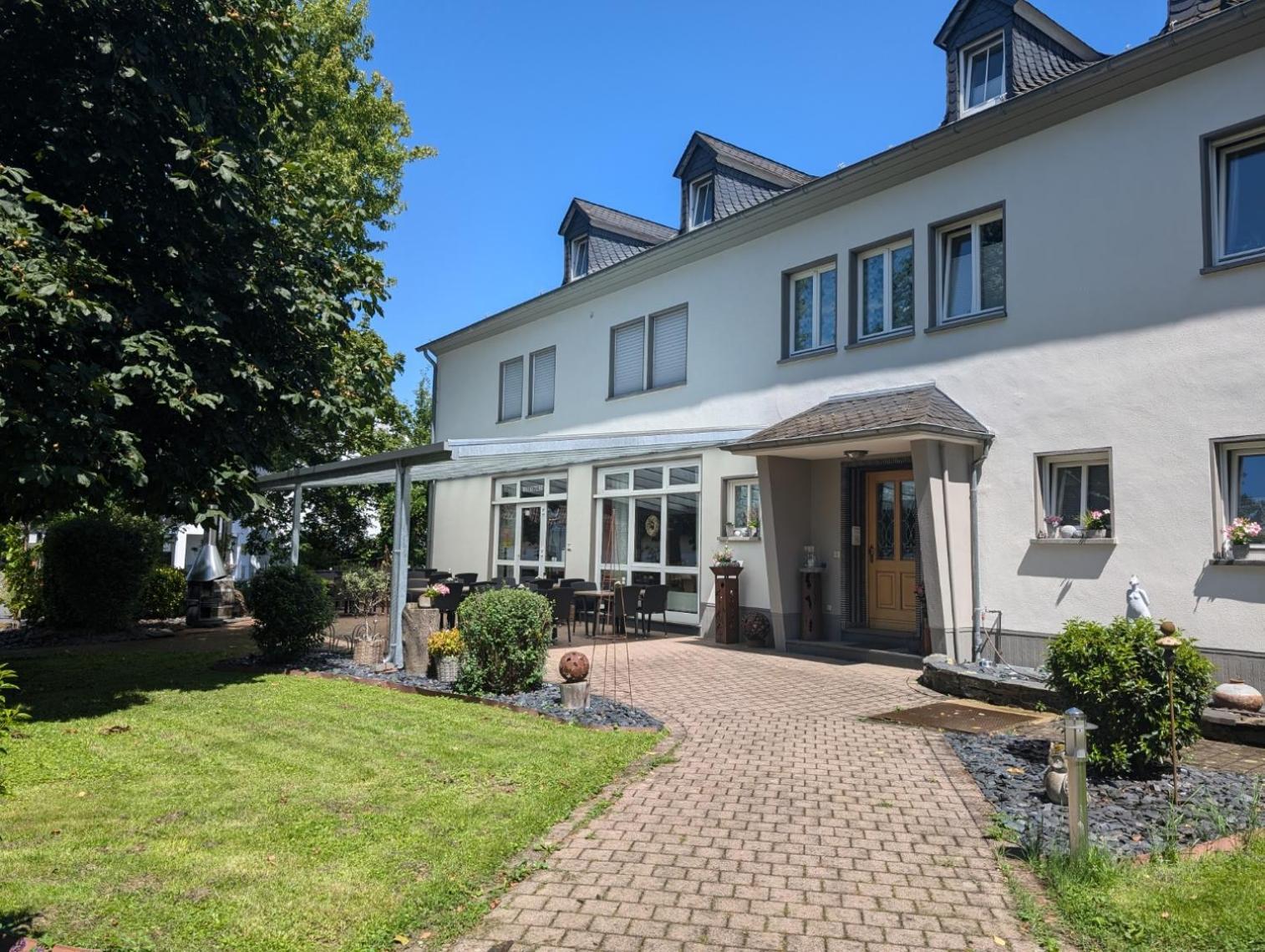 Hotel Weingut Weich Riol Zewnętrze zdjęcie